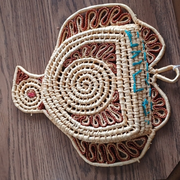 Vintage 70s Woven Wicker Bohemian Bird Basket - Picture 1 of 3